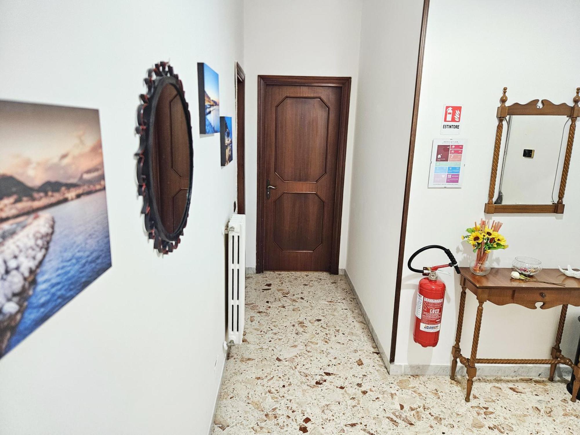 Stella Marina Apartment Salerno Bagian luar foto